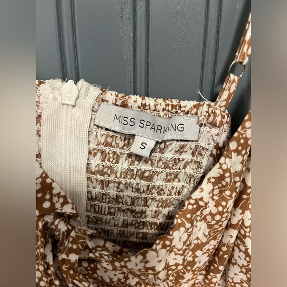 These Three Boutique / Miss Sparkling Wildflower Dress Size Small - Picture 6 of 9